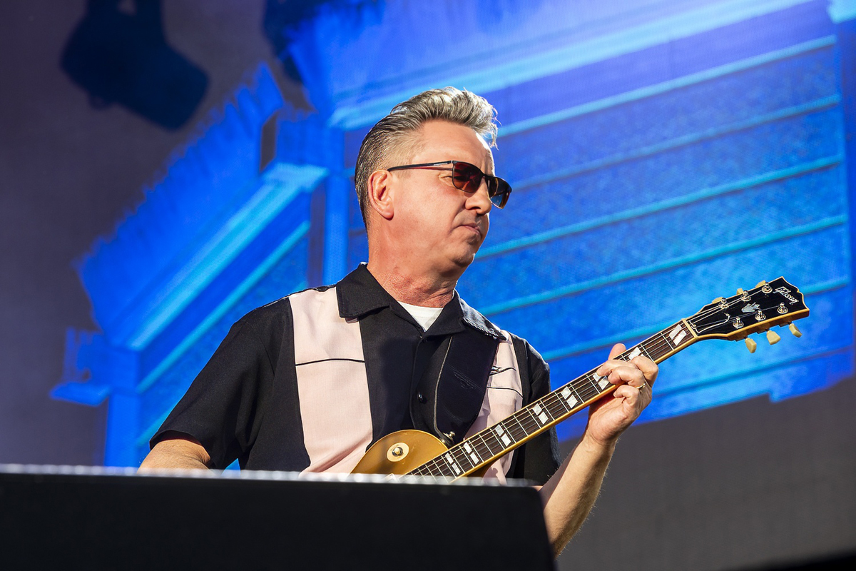 Richard Hawley @ Lokerse Feesten 2024, foto 14, foto's door Edwin Houdevelt - FrontView Magazine