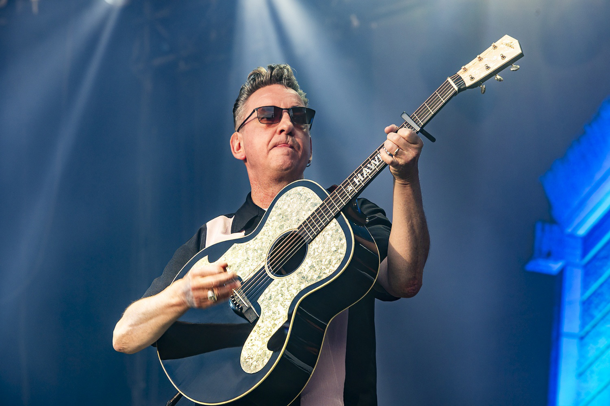 Richard Hawley @ Lokerse Feesten 2024, foto 19, foto's door Edwin Houdevelt - FrontView Magazine