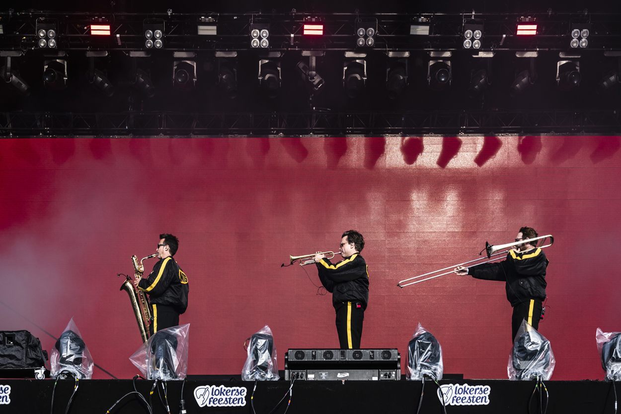 Glints @ Lokerse Feesten, picture 1, photographed by Sandra Van Watermeulen - FrontView Magazine