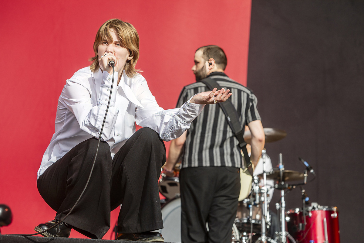 Whispering Sons @ Lokerse Feesten 2024, picture 4, photographed by Edwin Houdevelt - FrontView Magazine