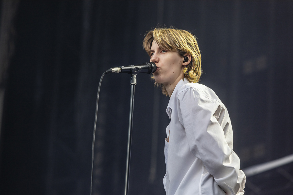 Whispering Sons @ Lokerse Feesten 2024, picture 9, photographed by Edwin Houdevelt - FrontView Magazine