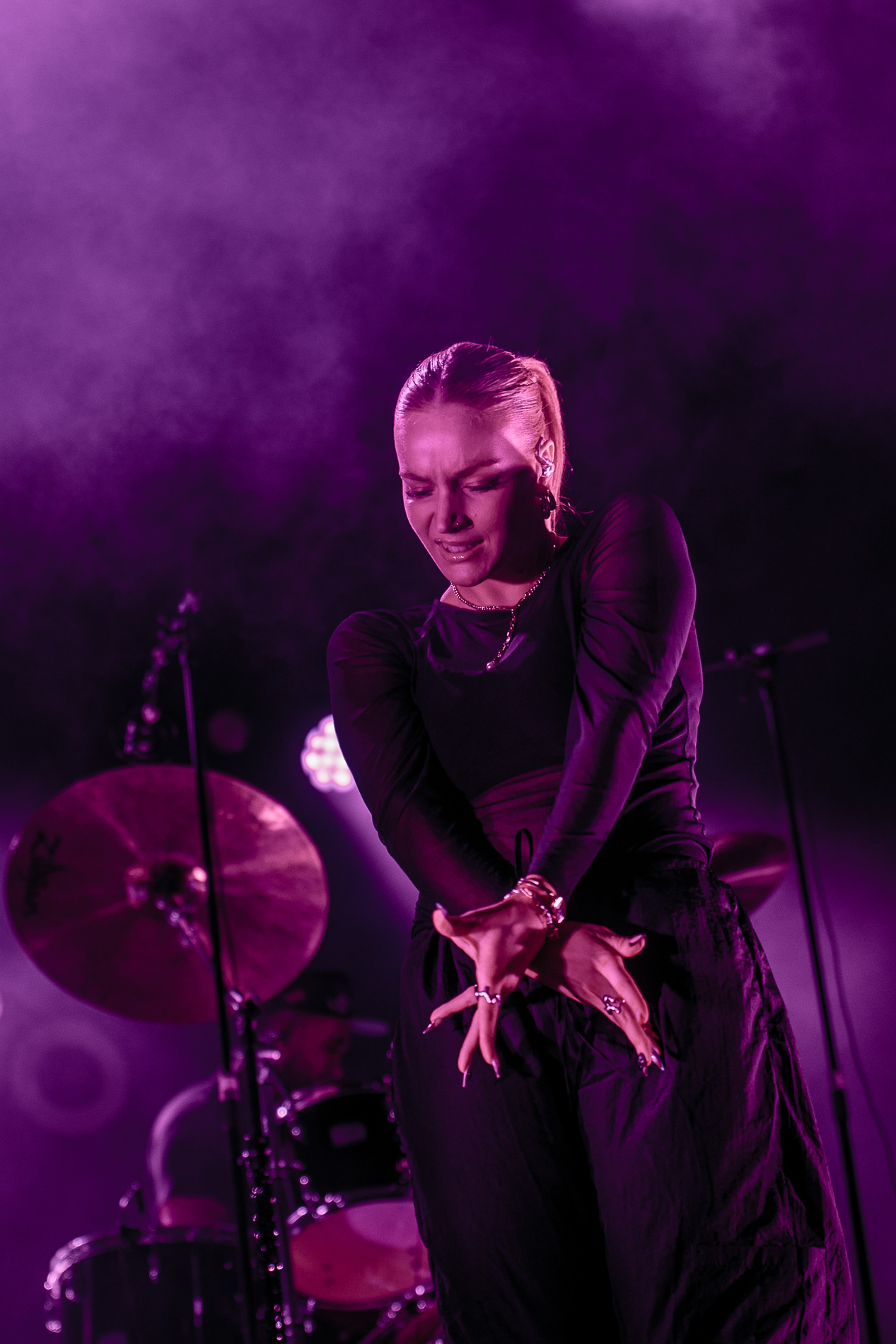 Laura Tesoro @ Beleuvenissen, picture 5, photographed by Jürgen Bruynooghe - FrontView Magazine