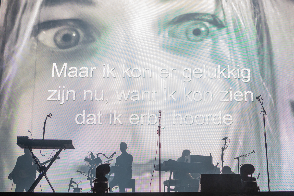 Massive Attack @ Lokerse Feesten, picture 1, photographed by Edwin Houdevelt - FrontView Magazine