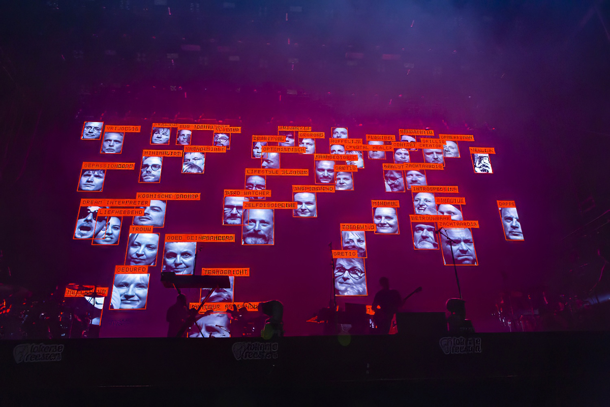 Massive Attack @ Lokerse Feesten, picture 9, photographed by Edwin Houdevelt - FrontView Magazine