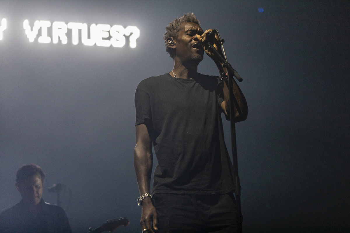 Massive Attack @ Lokerse Feesten, picture 14, photographed by Edwin Houdevelt - FrontView Magazine