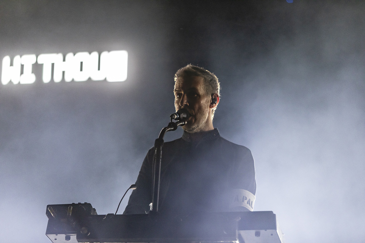 Massive Attack @ Lokerse Feesten, picture 24, photographed by Edwin Houdevelt - FrontView Magazine