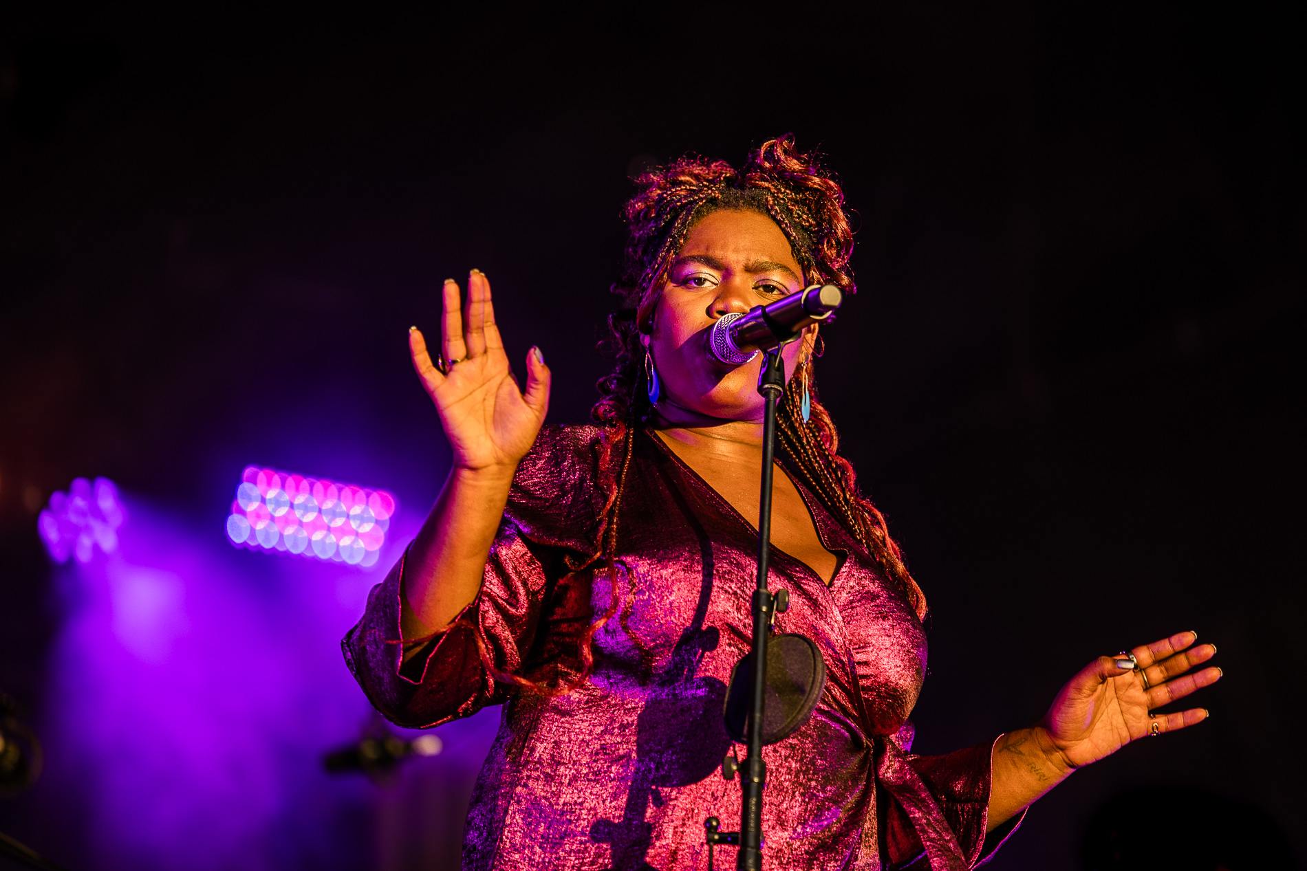 Oriana Ikomo @ Beleuvenissen, picture 11, photographed by Jürgen Bruynooghe - FrontView Magazine