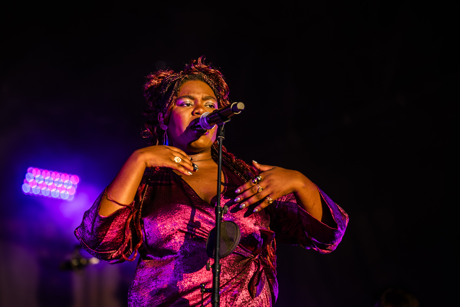 Oriana Ikomo @ Beleuvenissen, picture 12, photographed by Jürgen Bruynooghe - FrontView Magazine