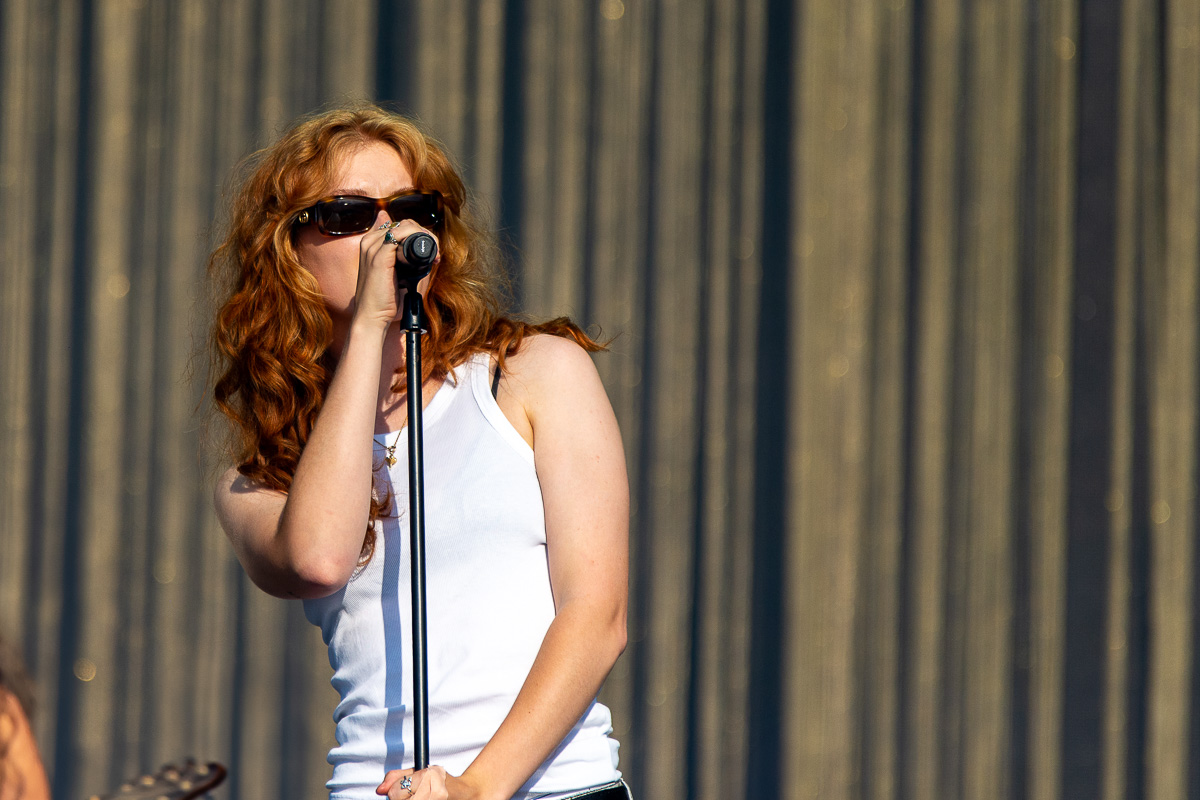 Froukje @ Lokerse Feesten, picture 12, photographed by Luc Klinckaert - FrontView Magazine