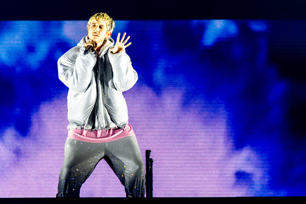 Oscar and The Wolf @ Lokerse Feesten, picture 13, photographed by Luc Klinckaert - FrontView Magazine