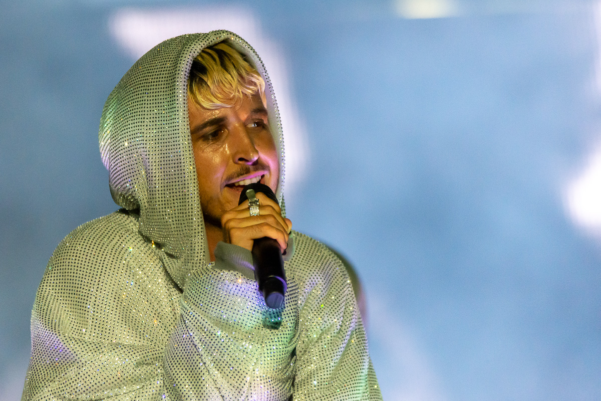 Oscar and The Wolf @ Lokerse Feesten, picture 14, photographed by Luc Klinckaert - FrontView Magazine