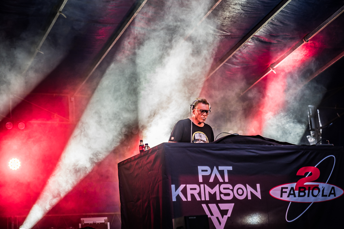 2 Fabiola & Pat Krimson @ Parkies Sint-Niklaas, picture 5, photographed by Danny Wagemans - FrontView Magazine