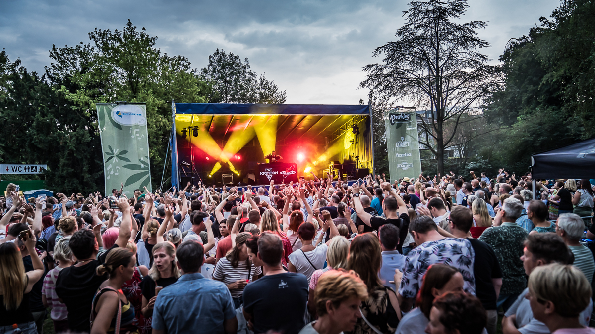 2 Fabiola & Pat Krimson @ Parkies Sint-Niklaas, picture 6, photographed by Danny Wagemans - FrontView Magazine