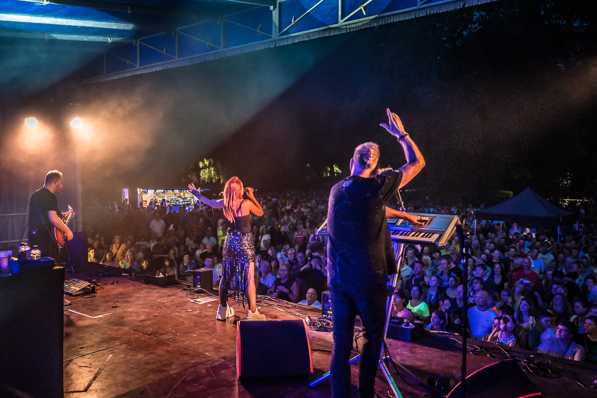 2 Fabiola & Pat Krimson @ Parkies Sint-Niklaas, picture 18, photographed by Danny Wagemans - FrontView Magazine