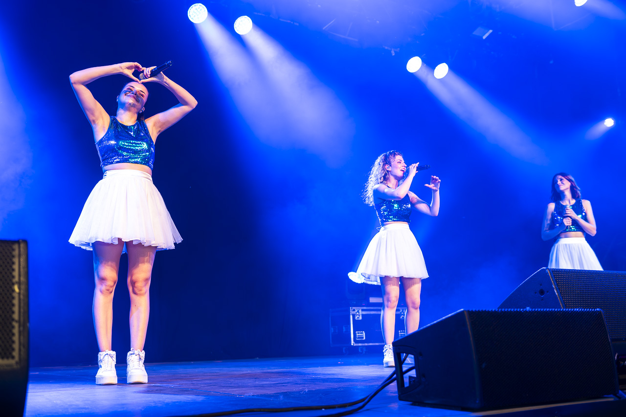 K3 @ Rijvers Festival 2024, picture 16, photographed by Dimitri Vanlommel - FrontView Magazine