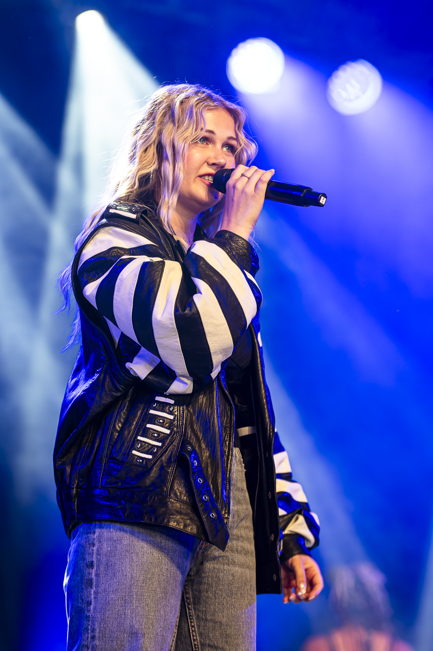 IIII @ Rijvers Festival 2024, picture 4, photographed by Dimitri Vanlommel - FrontView Magazine