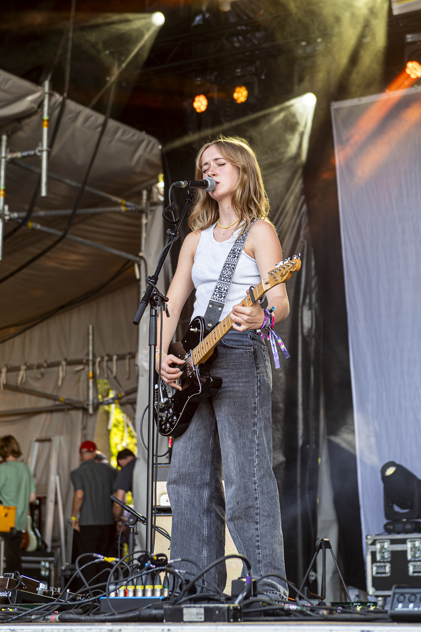Ise @ Rijvers Festival 2024, picture 15, photographed by Dimitri Vanlommel - FrontView Magazine