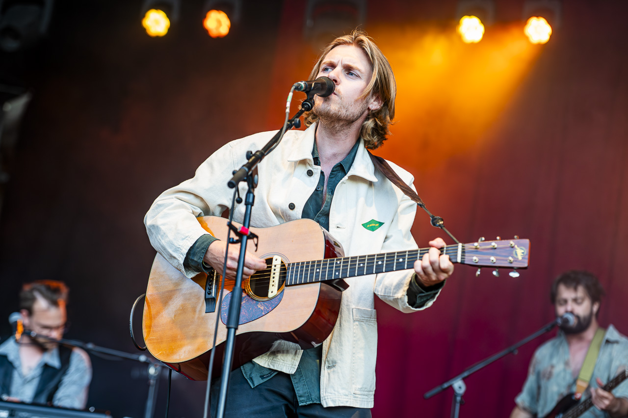 Mooneye @ Rijvers Festival 2024, picture 3, photographed by Dimitri Vanlommel - FrontView Magazine