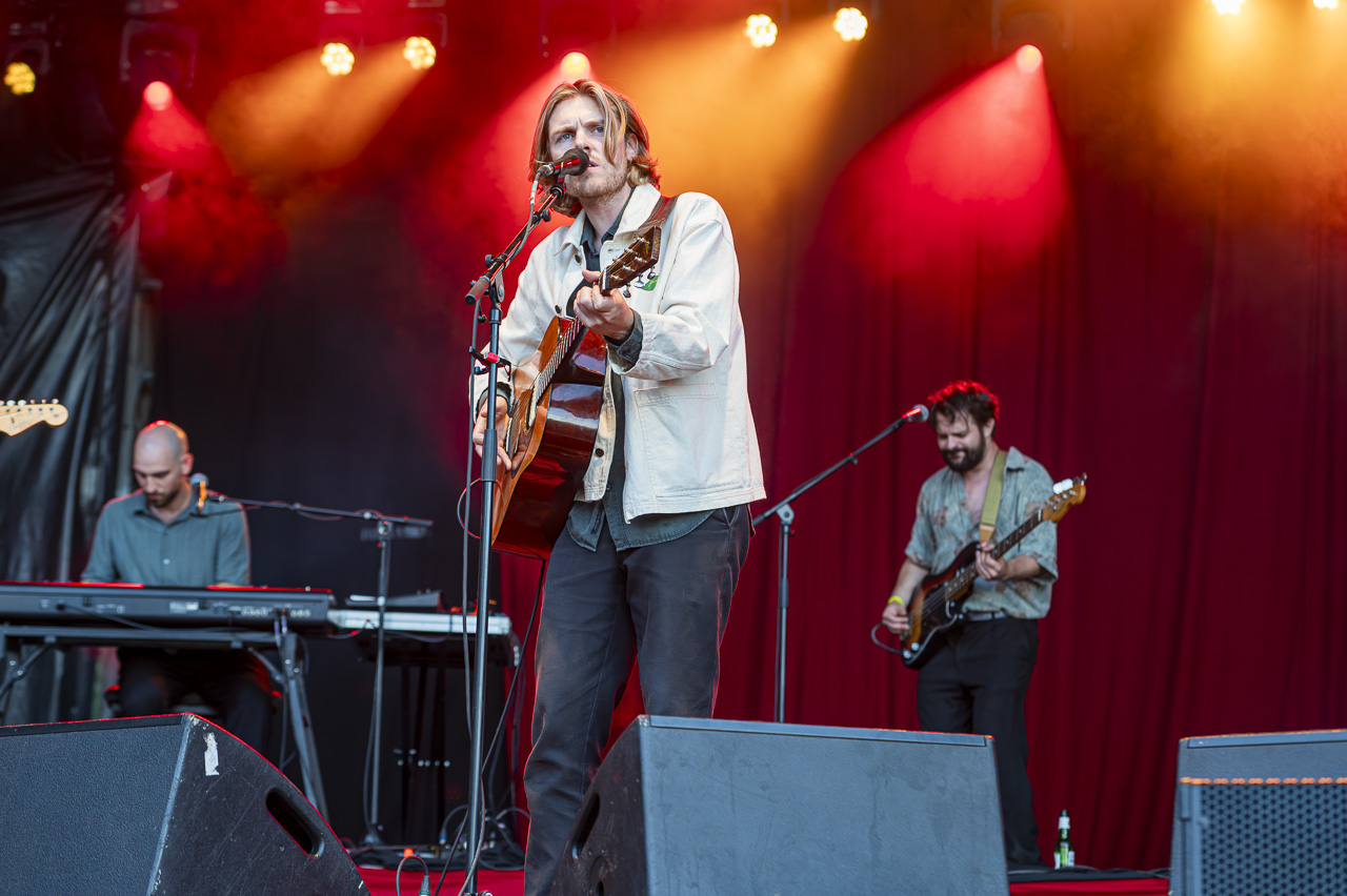 Mooneye @ Rijvers Festival 2024, picture 10, photographed by Dimitri Vanlommel - FrontView Magazine