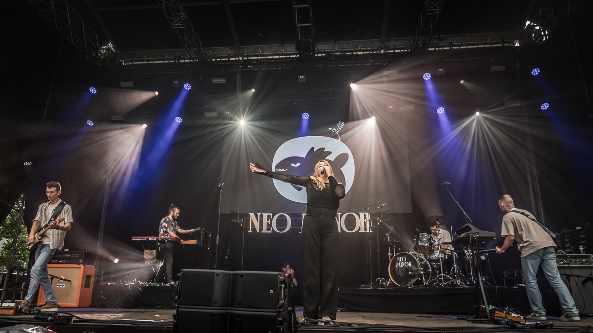 Neo Minor @ Fonnefeesten 2024, foto 26, foto's door Danny Wagemans - FrontView Magazine