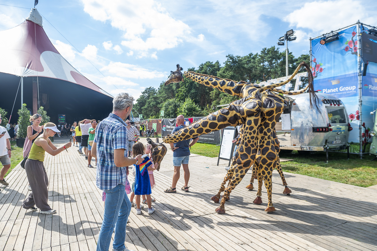 Sfeerbeelden dag 1 @ Rijvers Festival 2024, picture 3, photographed by Dimitri Vanlommel - FrontView Magazine