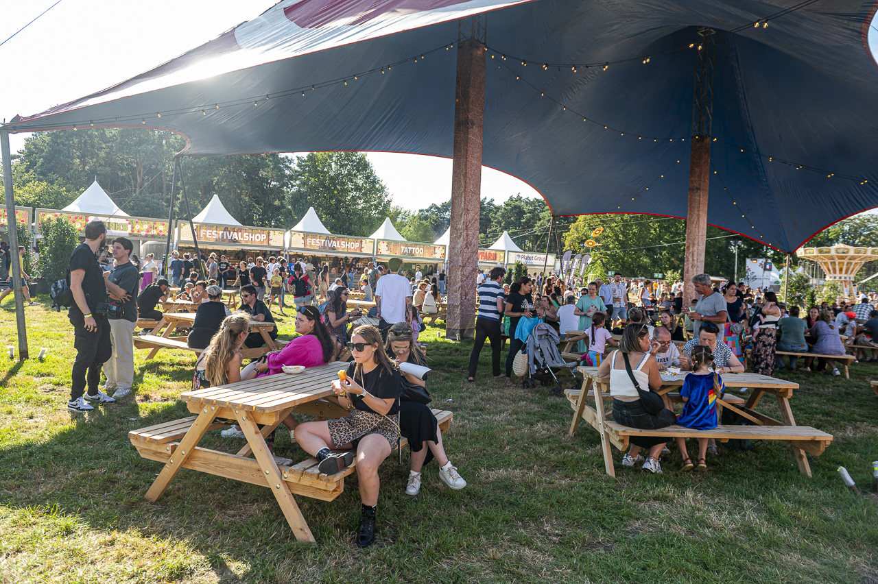 Sfeerbeelden dag 1 @ Rijvers Festival 2024, picture 10, photographed by Dimitri Vanlommel - FrontView Magazine