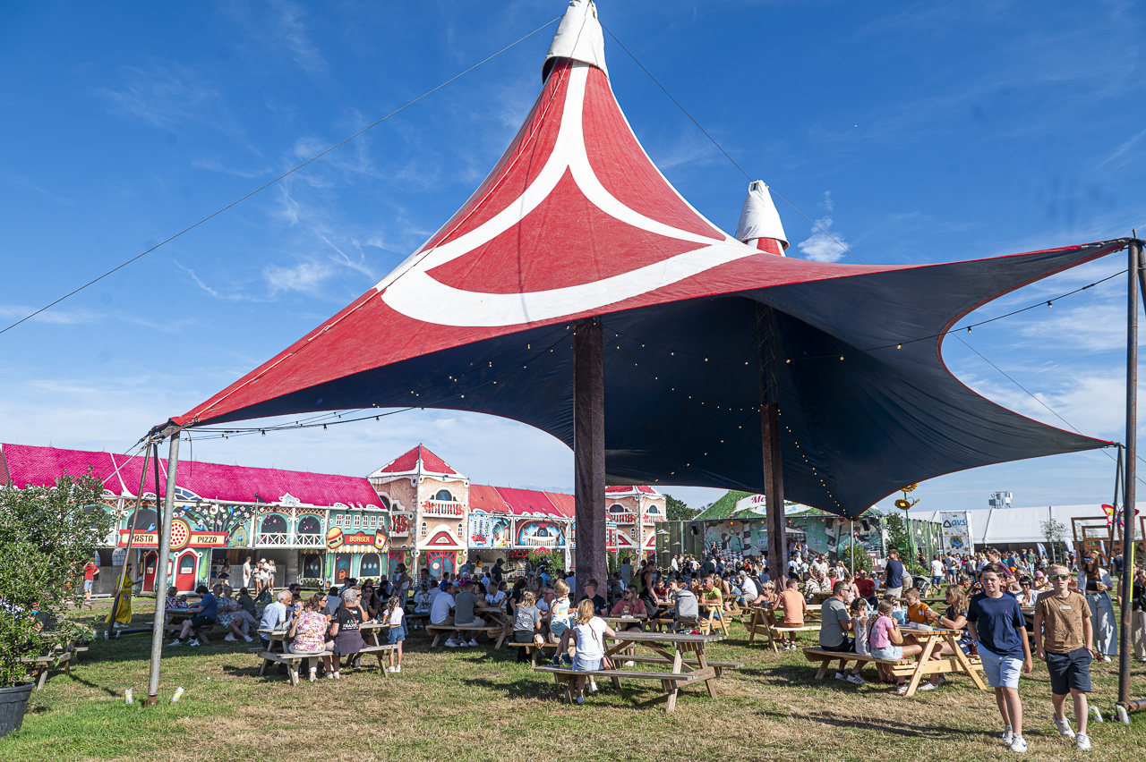 Sfeerbeelden dag 1 @ Rijvers Festival 2024, picture 16, photographed by Dimitri Vanlommel - FrontView Magazine