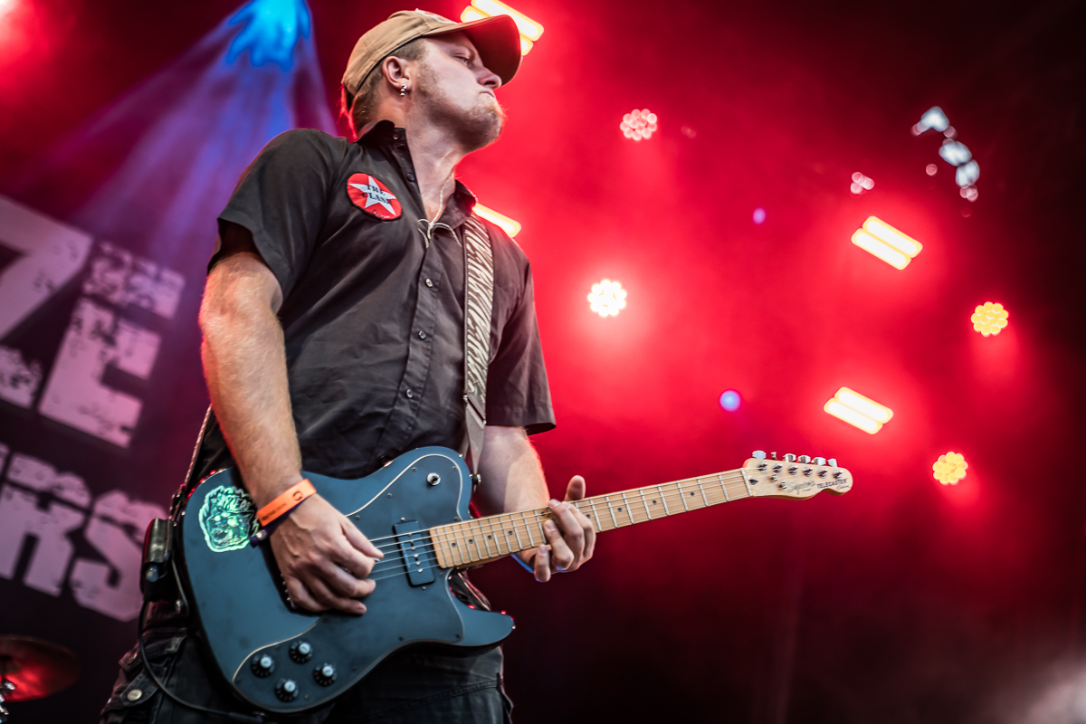 Booze Brothers @ Fonnefeesten 2024, picture 8, photographed by Danny Wagemans - FrontView Magazine