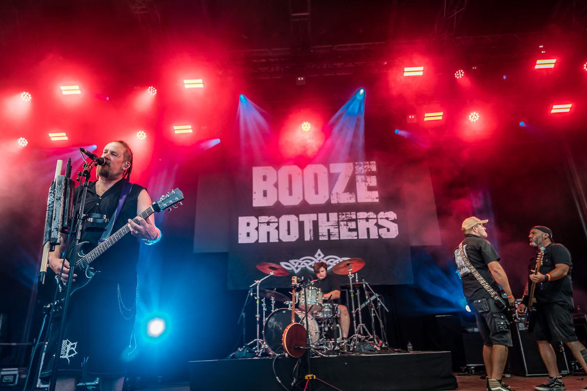Booze Brothers @ Fonnefeesten 2024, picture 10, photographed by Danny Wagemans - FrontView Magazine