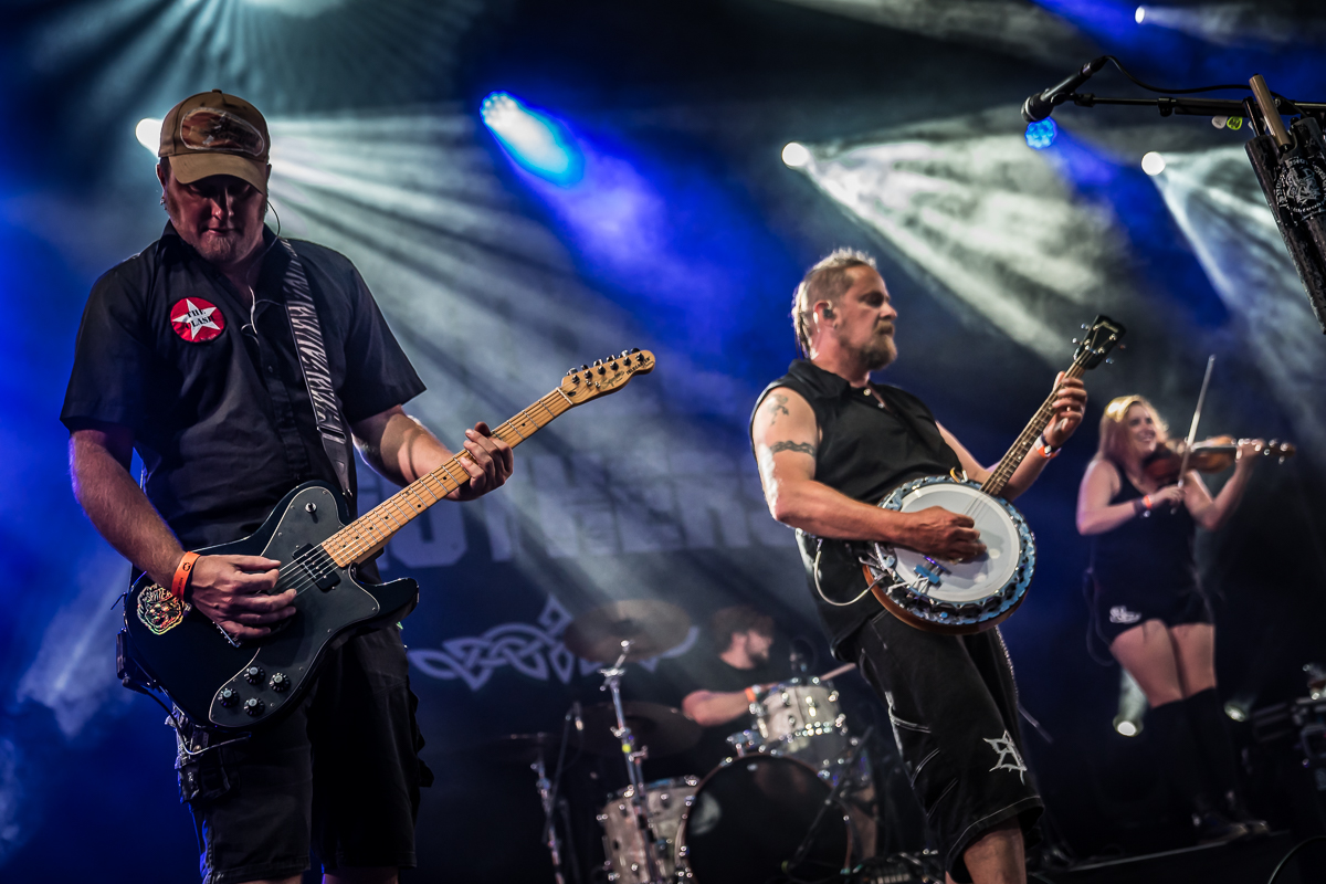 Booze Brothers @ Fonnefeesten 2024, picture 20, photographed by Danny Wagemans - FrontView Magazine
