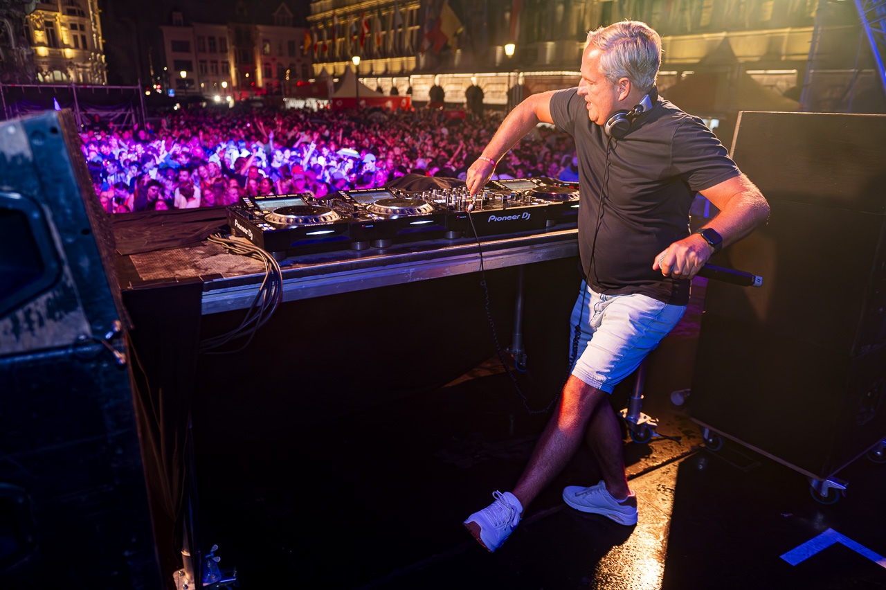 DJ F.R.A.N.K @ Bollekesfeesten Antwerpen, foto 6, foto's door Dimitri Vanlommel - FrontView Magazine