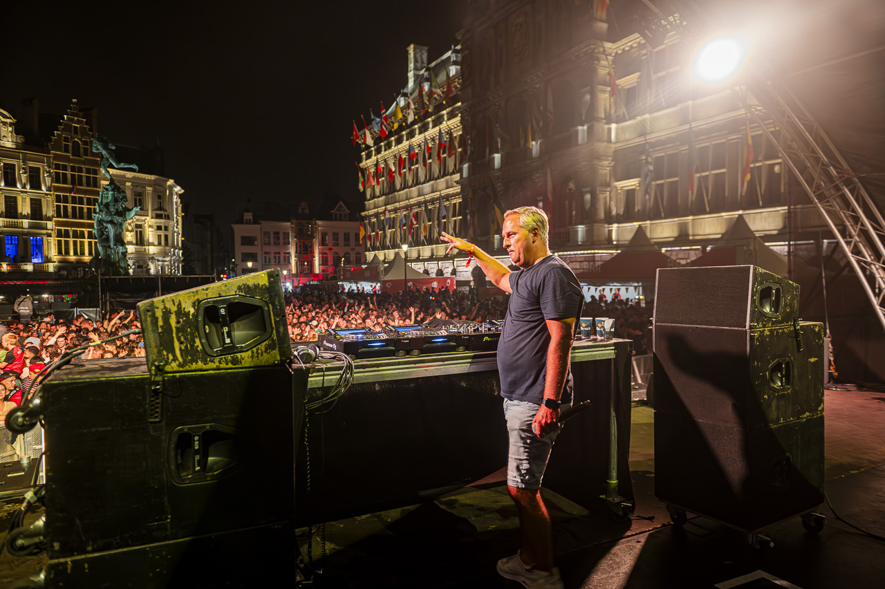 DJ F.R.A.N.K @ Bollekesfeesten Antwerpen, foto 10, foto's door Dimitri Vanlommel - FrontView Magazine
