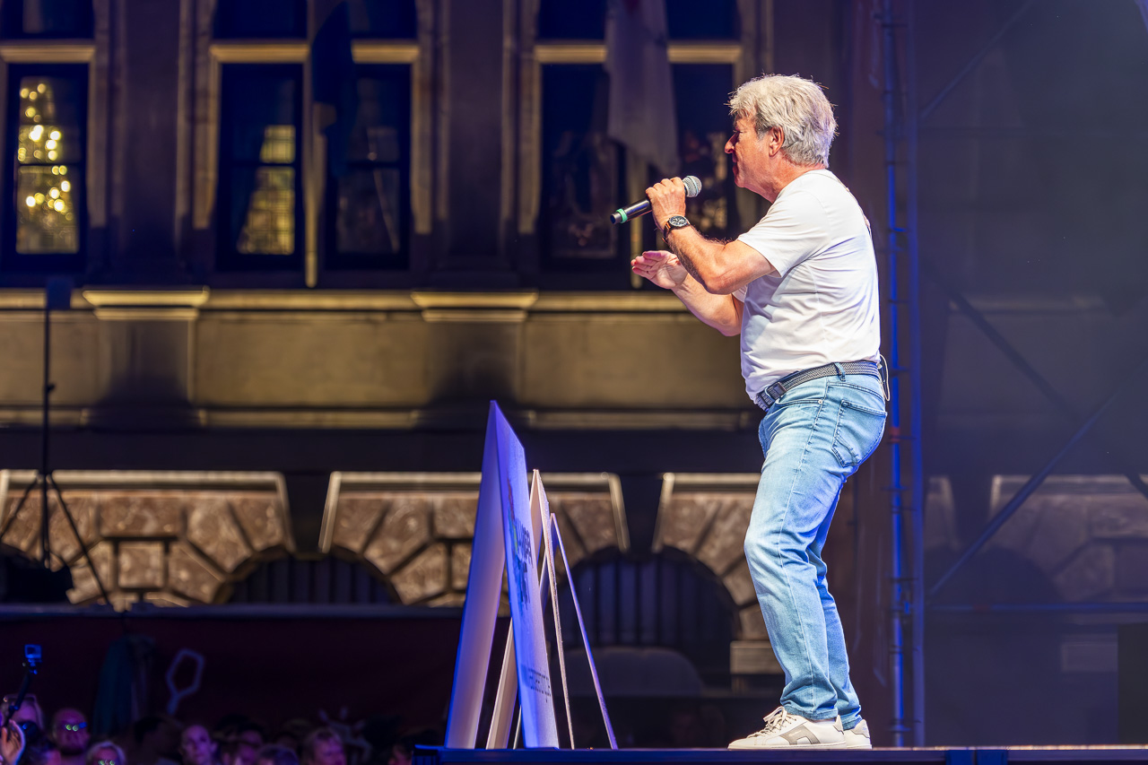 Garry Hagger @ Vlaanderen Zingt - Bollekesfeesten Antwerpen, foto 9, foto's door Youri Vanlommel - FrontView Magazine