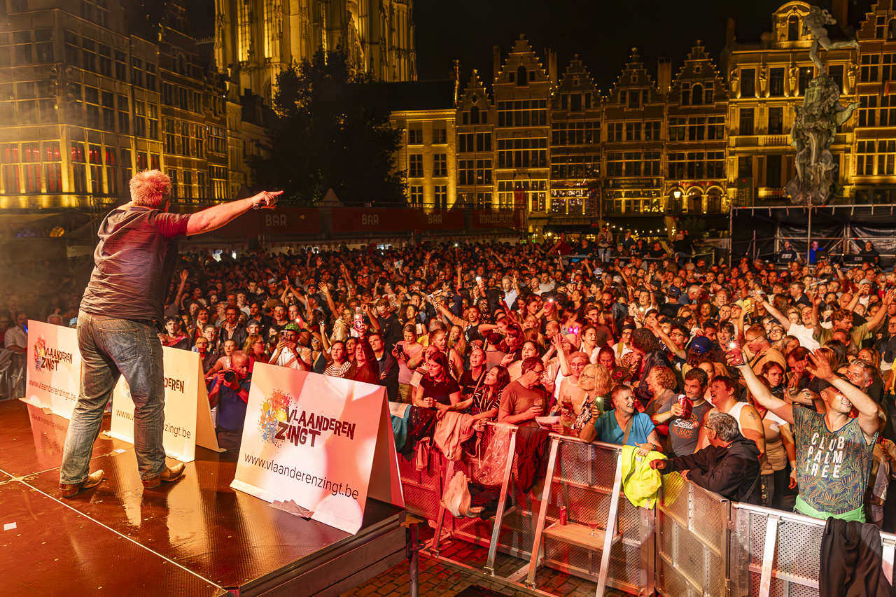 Ivan Pecnik @ Vlaanderen Zingt - Bollekesfeesten Antwerpen, picture 10, photographed by Youri Vanlommel - FrontView Magazine