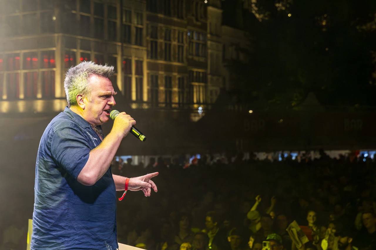 Ivan Pecnik @ Vlaanderen Zingt - Bollekesfeesten Antwerpen, picture 12, photographed by Youri Vanlommel - FrontView Magazine