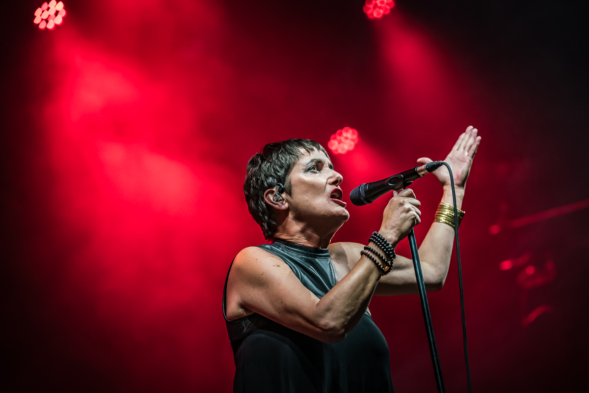 Kosheen @ Fonnefeesten 2024, foto 1, foto's door Danny Wagemans - FrontView Magazine