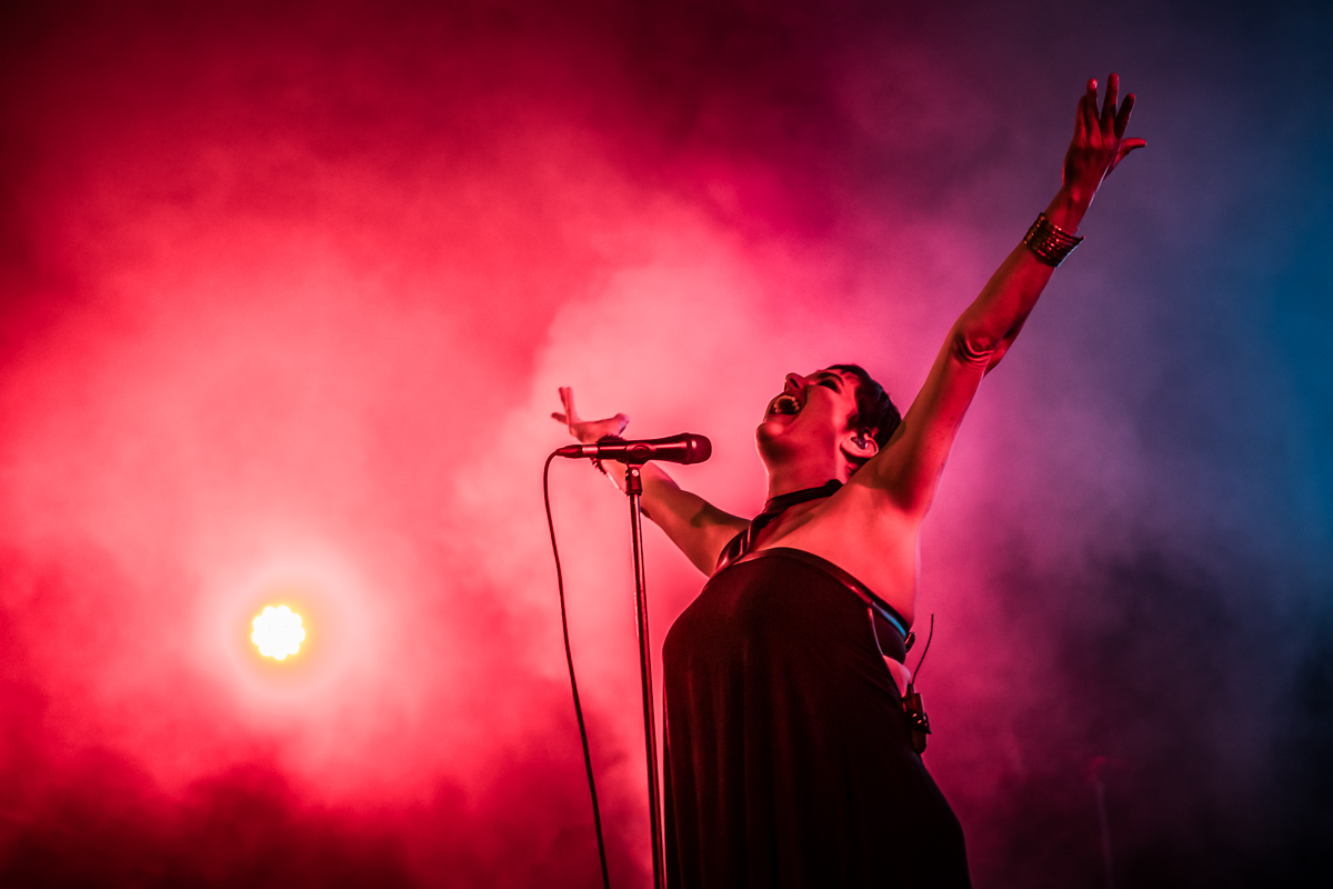 Kosheen @ Fonnefeesten 2024, foto 5, foto's door Danny Wagemans - FrontView Magazine