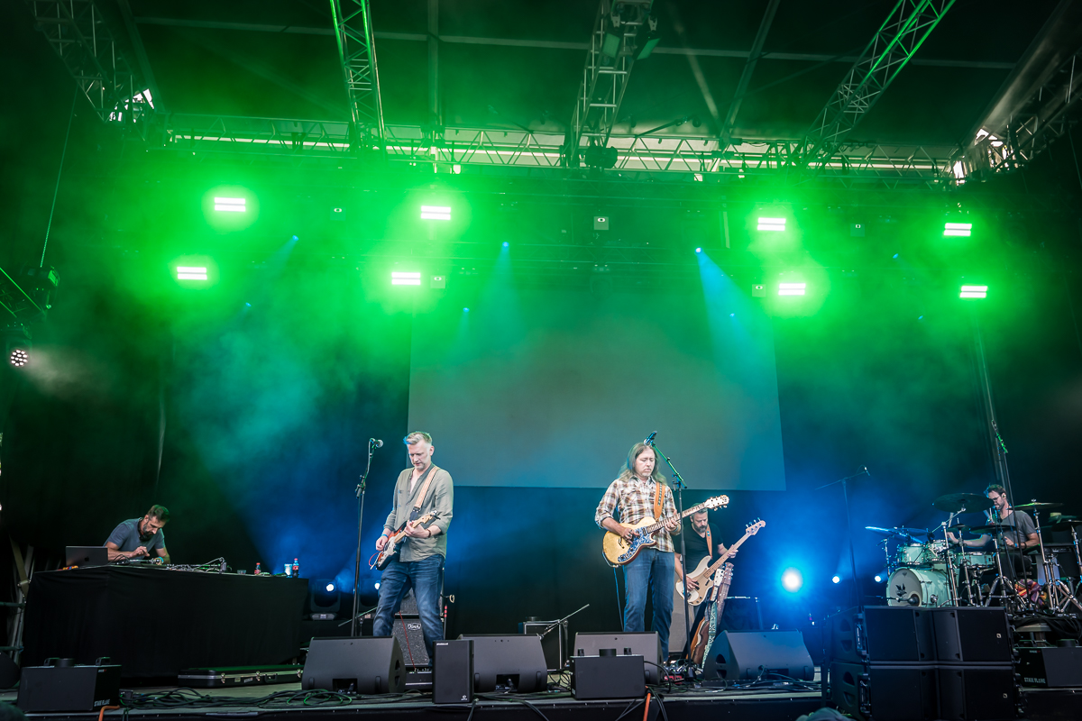 Red Red @ Fonnefeesten 2024, picture 7, photographed by Danny Wagemans - FrontView Magazine
