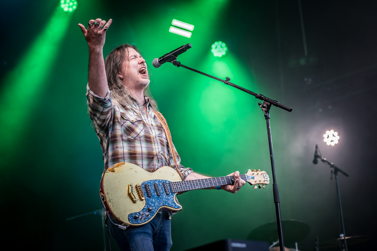 Red Red @ Fonnefeesten 2024, picture 9, photographed by Danny Wagemans - FrontView Magazine