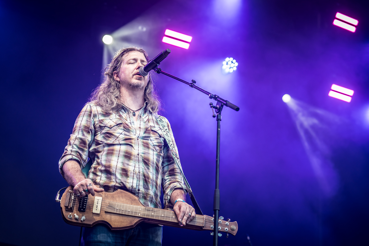 Red Red @ Fonnefeesten 2024, picture 16, photographed by Danny Wagemans - FrontView Magazine