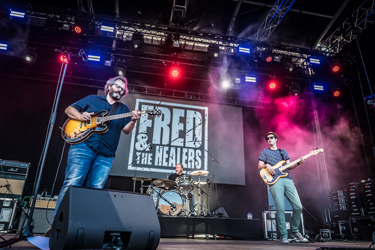 Fred and the Healers @ Fonnefeesten 2024, foto 5, foto's door Danny Wagemans - FrontView Magazine