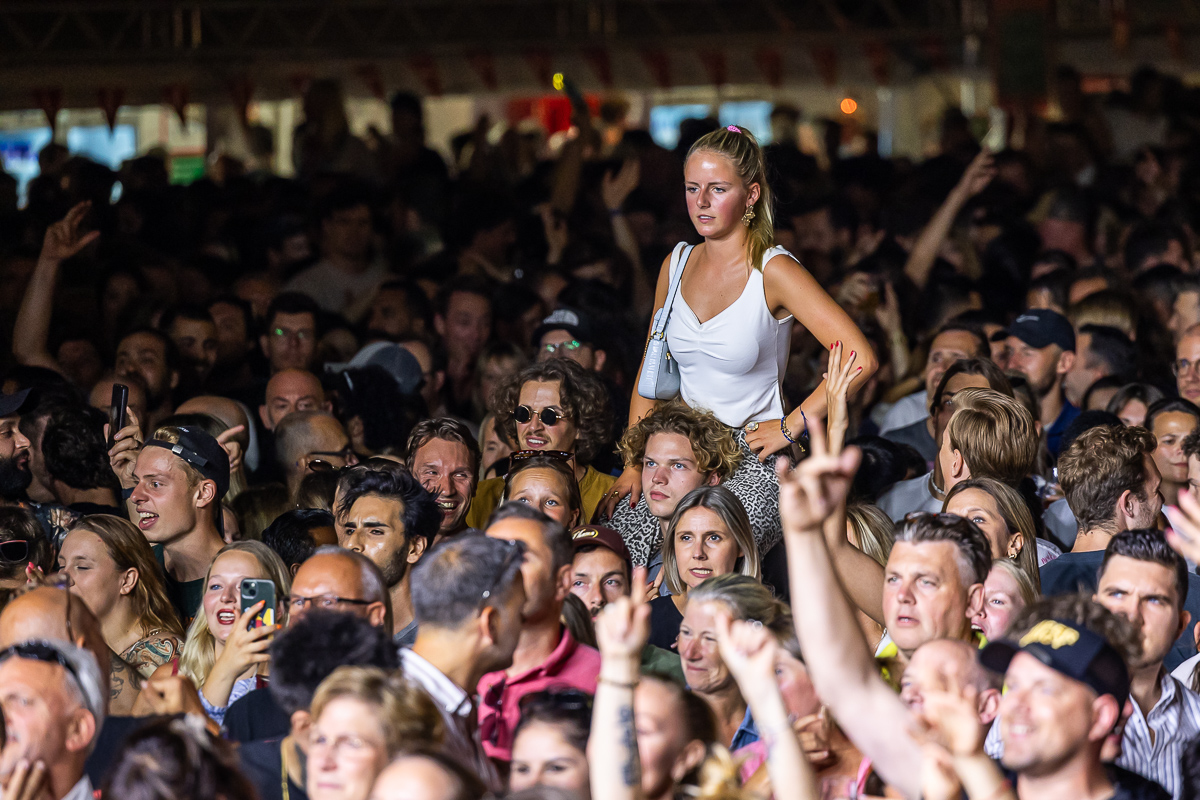 Ronny Retro @ Bollekesfeesten 2024, picture 4, photographed by Marc Verdonck - FrontView Magazine
