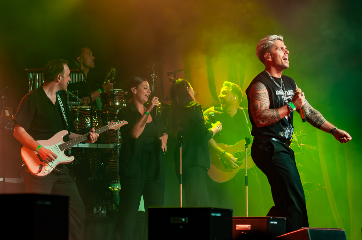 Andre Hazes @ Rijvers Festival 2024, picture 4, photographed by Jurgen Van De Maele - FrontView Magazine