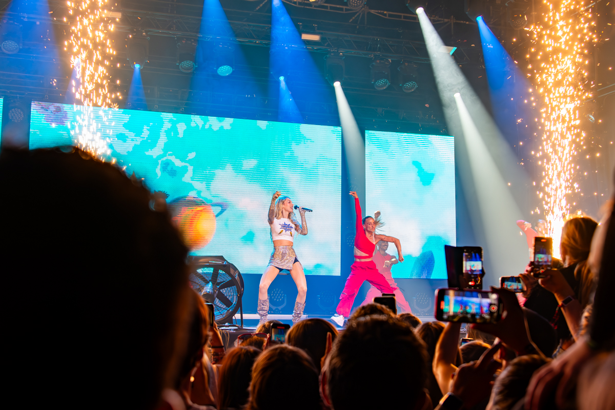 Camille @ Rijvers Festival 2024, picture 9, photographed by Jurgen Van De Maele - FrontView Magazine