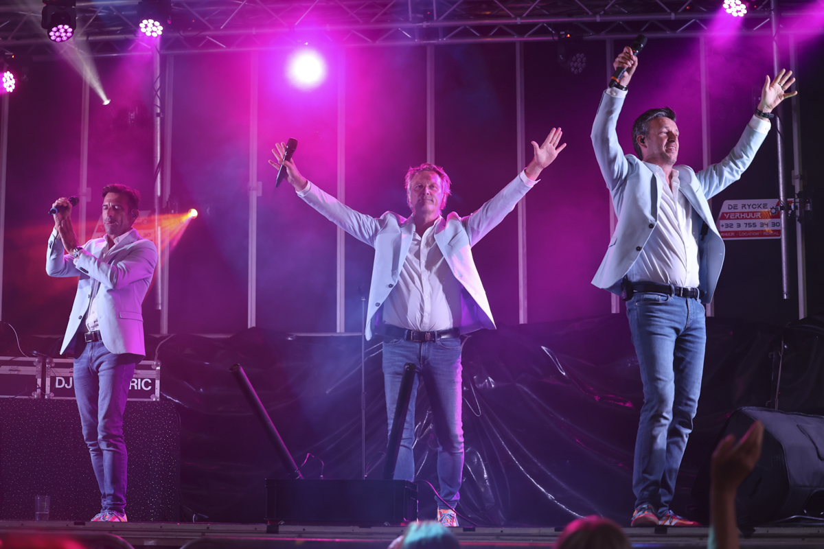 De Romeo's @ vestenfestival Melsele, picture 11, photographed by Peter Casie - FrontView Magazine