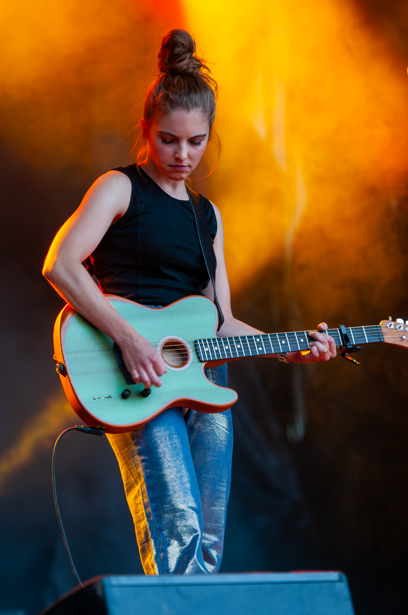Emma d' Arc @ Rijvers Festival 2024, picture 4, photographed by Jurgen Van De Maele - FrontView Magazine