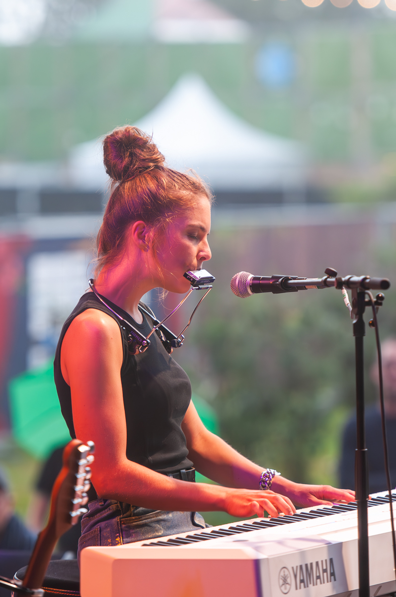 Emma d' Arc @ Rijvers Festival 2024, picture 9, photographed by Jurgen Van De Maele - FrontView Magazine