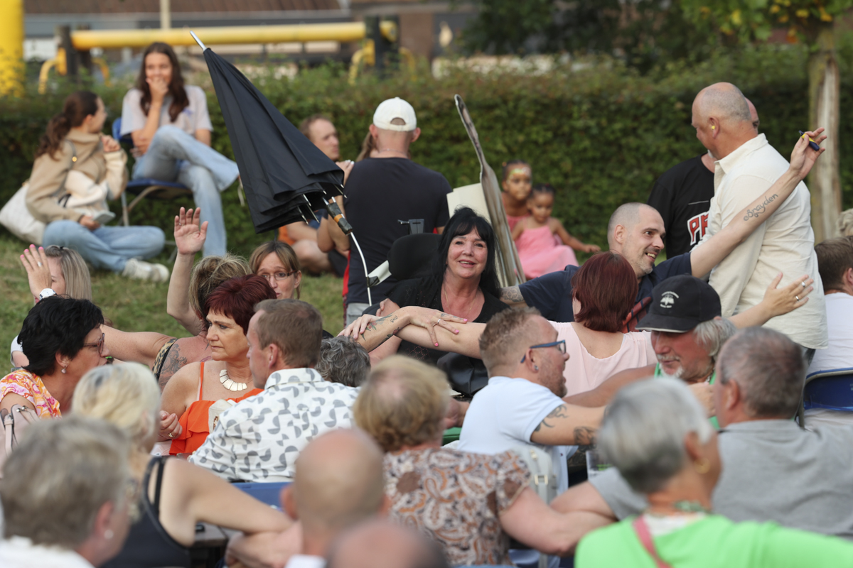 Nathan De Clerck @ vestenfestival Melsele, foto 10, foto's door Peter Casie - FrontView Magazine