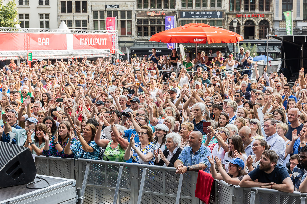 Willy Sommers @ Bollekesfeesten 2024, picture 16, photographed by Marc Verdonck - FrontView Magazine