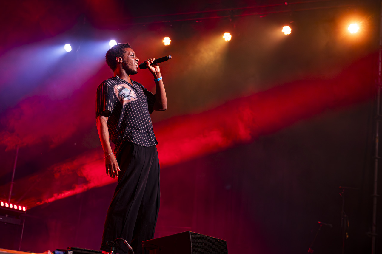 Coely @ Rijvers Festival 2024, picture 3, photographed by Jurgen Van De Maele - FrontView Magazine